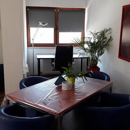 Apartment Ferienwohnung *